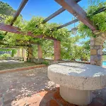 빌라 Ref 137 - Cap D'antibes Seafront - For Rent *