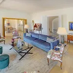 빌라 Ref 137 - Cap D'antibes Seafront - For Rent *