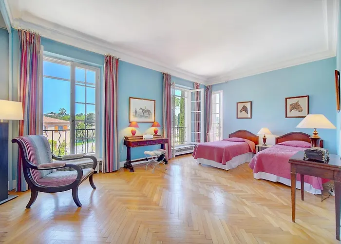 Ref 137 - Cap D'antibes Seafront - For Rent Antibes