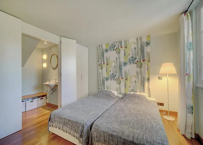 Ref 137 - Cap D'antibes Seafront - For Rent Villa Antibes