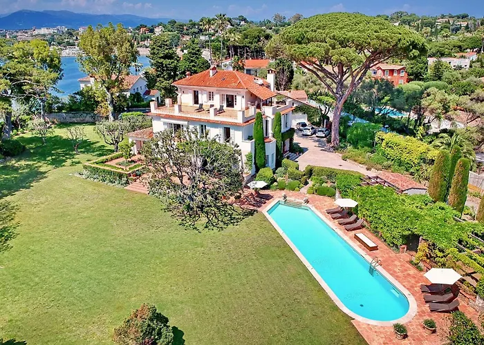 Villa Ref 137 - Cap D'antibes Seafront - For Rent