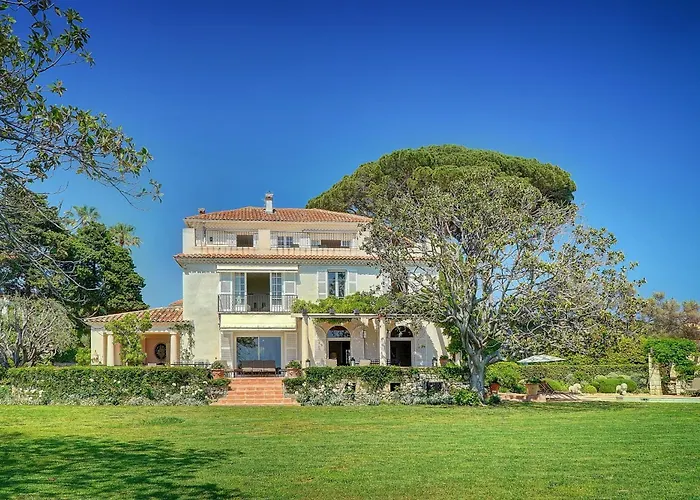 Ref 137 - Cap D'antibes Seafront - For Rent * Antibes