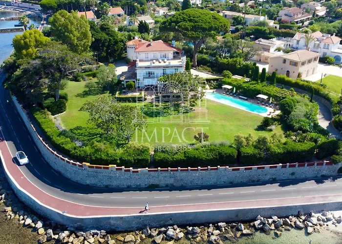 Ref 137 - Cap D'antibes Seafront - For Rent Villa Antibes